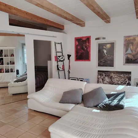 Babahouse Holiday home